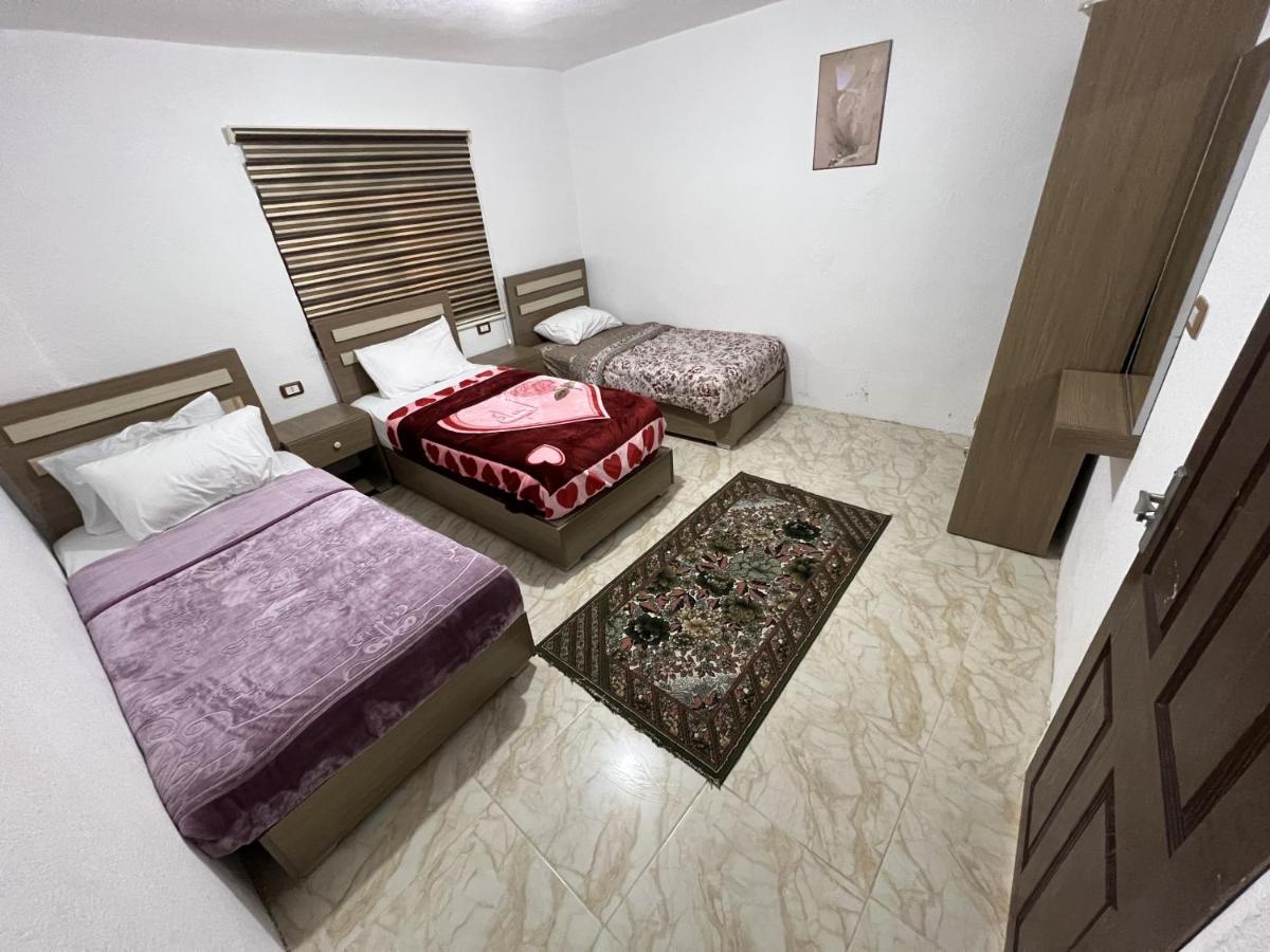 וואדי מוסא Z3 Hostel מראה חיצוני תמונה