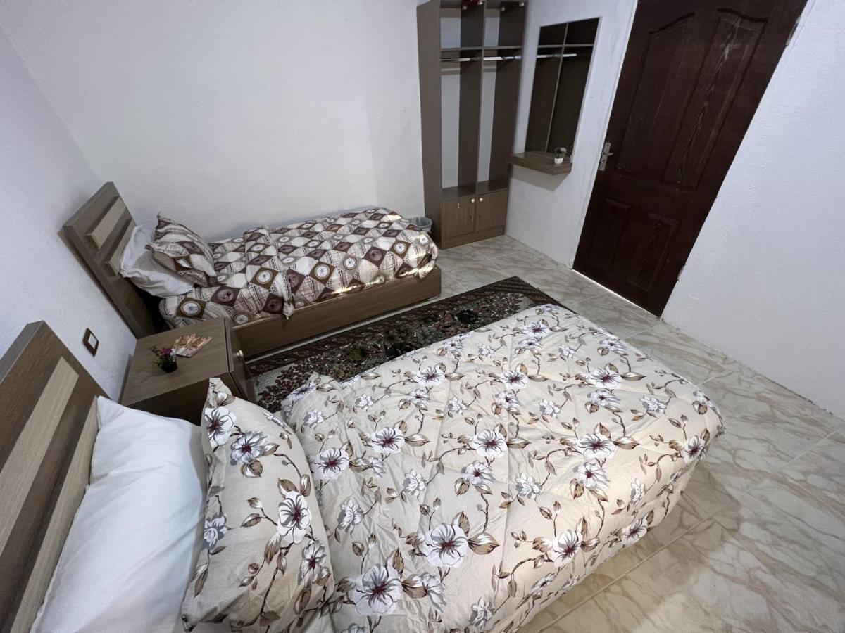 וואדי מוסא Z3 Hostel מראה חיצוני תמונה