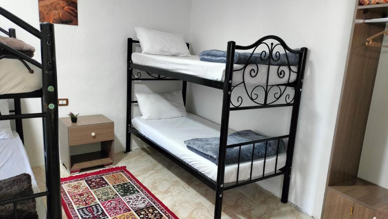 וואדי מוסא Z3 Hostel מראה חיצוני תמונה