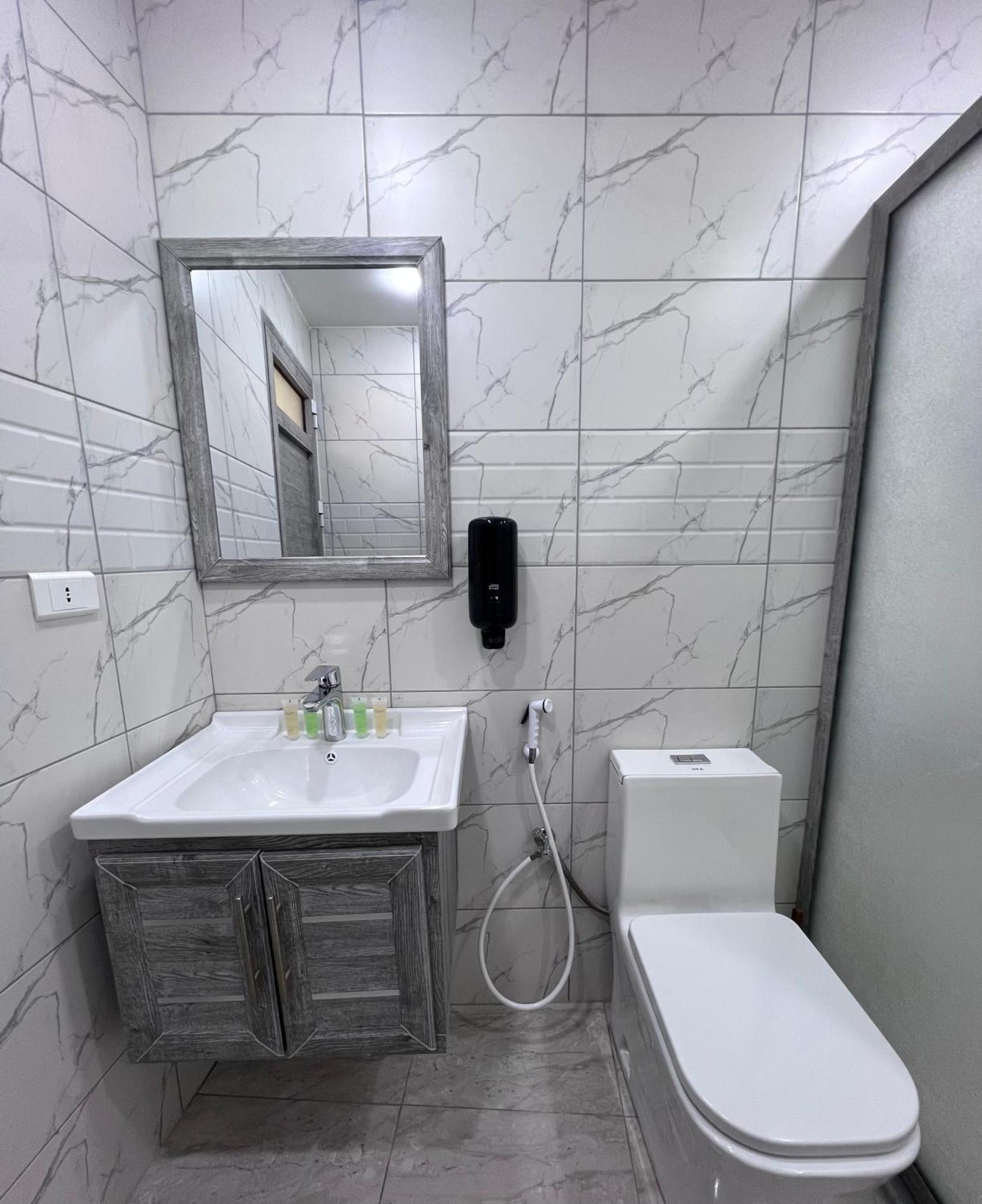 וואדי מוסא Z3 Hostel מראה חיצוני תמונה