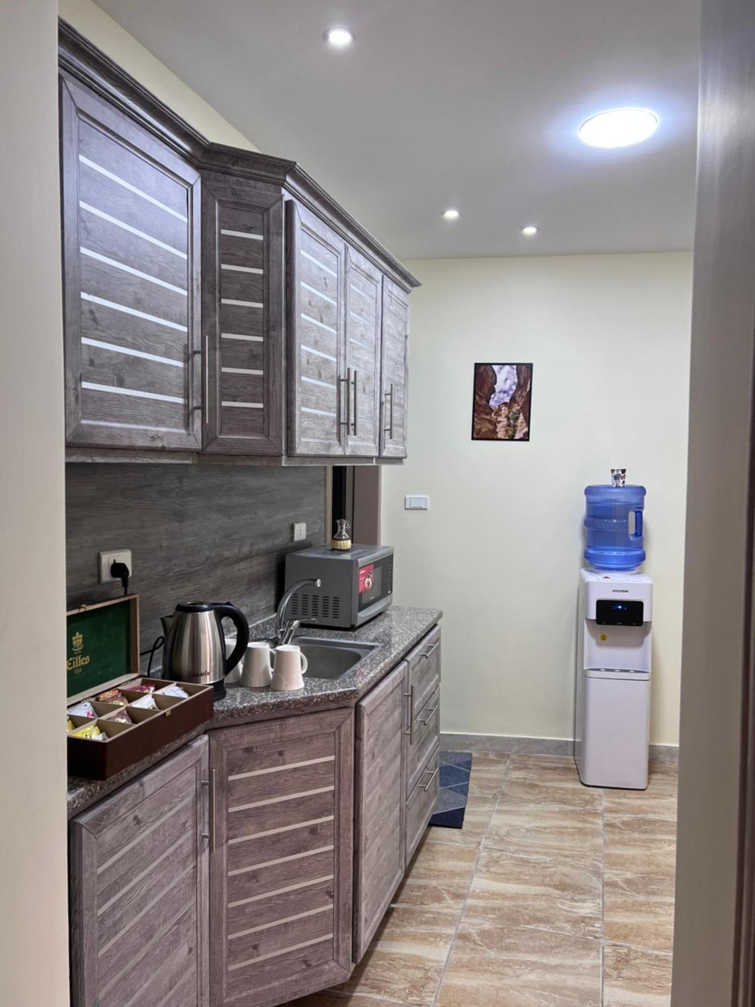 וואדי מוסא Z3 Hostel מראה חיצוני תמונה