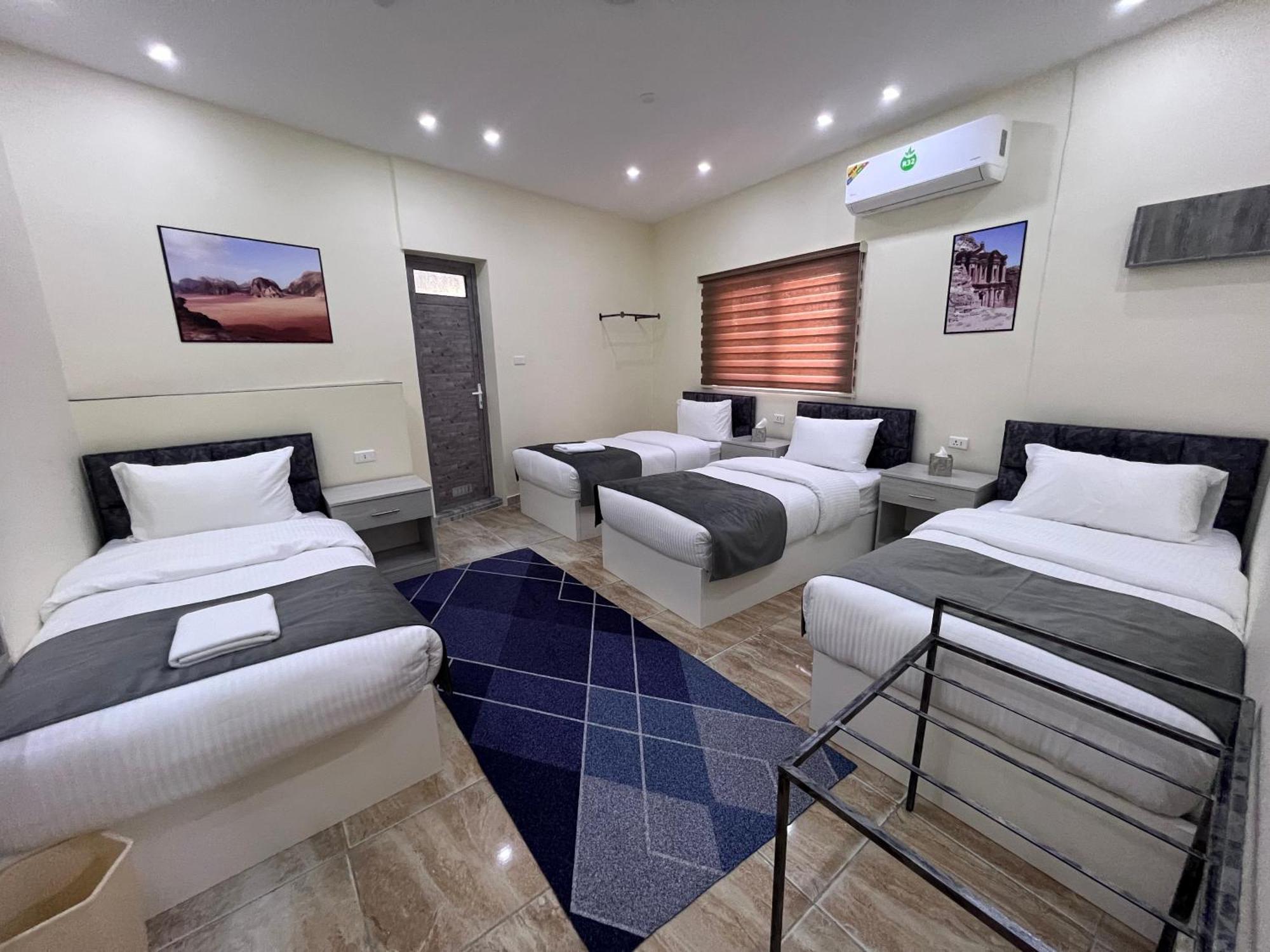 וואדי מוסא Z3 Hostel מראה חיצוני תמונה
